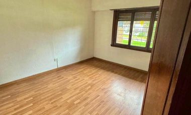 Casa de 5 ambientes en parque luro