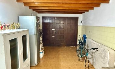 Casa de 5 ambientes en parque luro