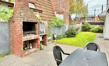 Casa de 5 ambientes en parque luro