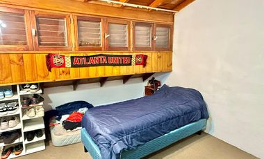 Casa de 5 ambientes en parque luro