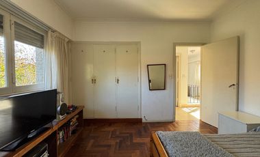 VENTA CHALET 4 AMBIENTES BARRIO CHAUVIN !