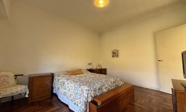 VENTA CHALET 4 AMBIENTES BARRIO CHAUVIN !