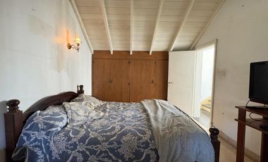 VENTA CHALET 4 AMBIENTES BARRIO CHAUVIN !