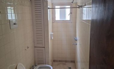 Departamento con 2 dormitorios y cochera