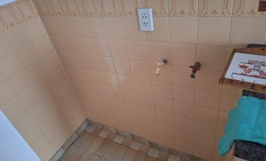 Departamento con 2 dormitorios y cochera