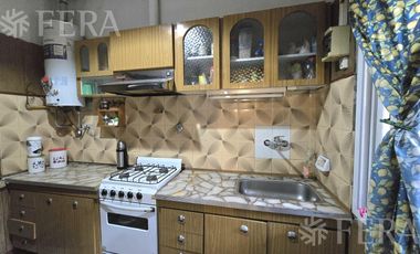 Venta casa 3 ambientes con patio en Monte Chingolo
