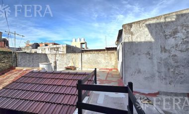 Venta casa 3 ambientes con patio en Monte Chingolo