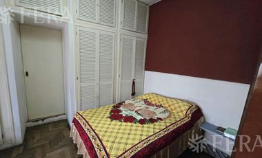 Venta casa 3 ambientes con patio en Monte Chingolo