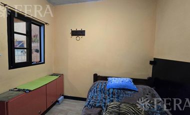 Venta casa 3 ambientes con patio en Monte Chingolo