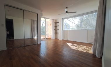 Moderna y funcional Casa en Alquiler en Barrio Privado Barrancas de San Isidro Impecable!