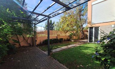 Moderna y funcional Casa en Alquiler en Barrio Privado Barrancas de San Isidro Impecable!