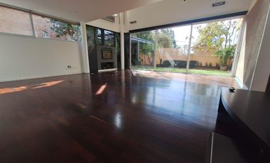 Moderna y funcional Casa en Alquiler en Barrio Privado Barrancas de San Isidro Impecable!