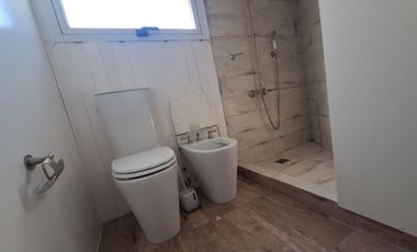 Moderna y funcional Casa en Alquiler en Barrio Privado Barrancas de San Isidro Impecable!