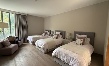 Casa en Venta en Privada en Bosques de las Lomas