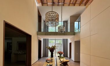 Casa en Venta en Privada en Bosques de las Lomas