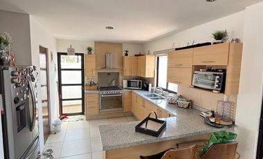 VENTA HERMOSA CASA EN FRACC. AMBAR, CORREGIDORA, QUERETARO
