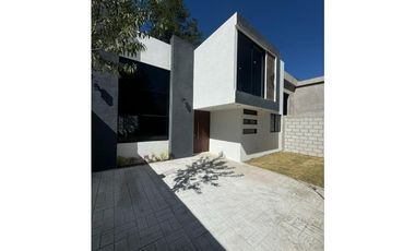 CASA NUEVA EN RENTA A 5 SOLO MINUTOS TEC APIZACO
