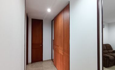 Se Alquila Hermoso Apartamento Dúplex En Menga, Quinto Piso Con Ascensor