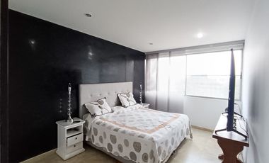Se Alquila Hermoso Apartamento Dúplex En Menga, Quinto Piso Con Ascensor