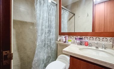 Se Alquila Hermoso Apartamento Dúplex En Menga, Quinto Piso Con Ascensor