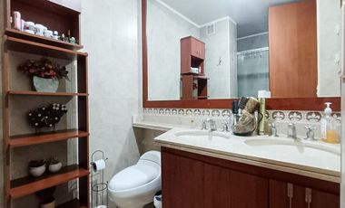 Se Alquila Hermoso Apartamento Dúplex En Menga, Quinto Piso Con Ascensor