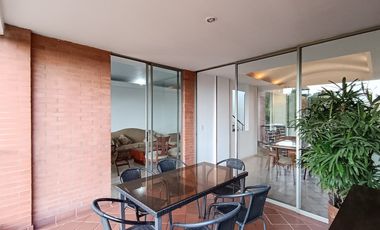 Se Alquila Hermoso Apartamento Dúplex En Menga, Quinto Piso Con Ascensor