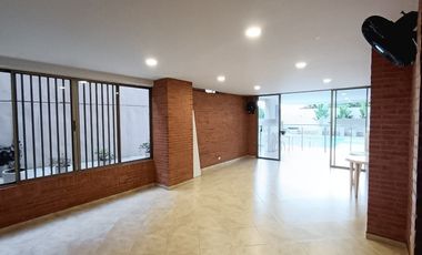 Se Alquila Hermoso Apartamento Dúplex En Menga, Quinto Piso Con Ascensor