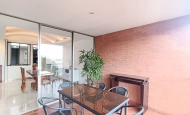 Se Alquila Hermoso Apartamento Dúplex En Menga, Quinto Piso Con Ascensor