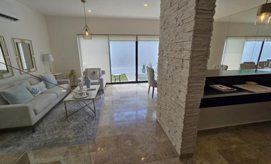 Casa en Venta en Arbolada en Cancún, 3 Recámaras, Seguridad y Plusvalía