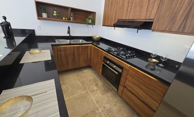 Casa en Venta en Arbolada en Cancún, 3 Recámaras, Seguridad y Plusvalía