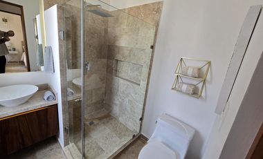 Casa en Venta en Arbolada en Cancún, 3 Recámaras, Seguridad y Plusvalía