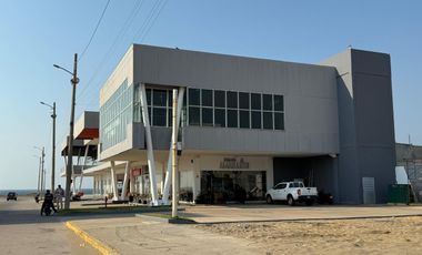 Locales en Renta Plaza 104, Malecón Costero Esq. Abraham Zabludovsky. Coatzacoalcos, Ver.