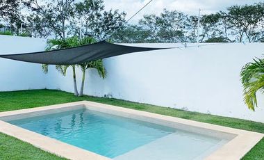 Renta Casa en Cholul de 4 recámaras Amueblada y con Piscina