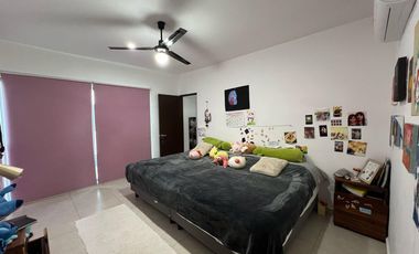 Renta Casa en Cholul de 4 recámaras Amueblada y con Piscina