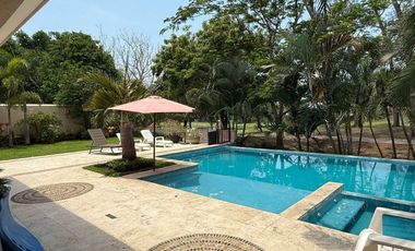 Casa en VENTA colindante a fairway del hoyo 10, Fracc. Club de Golf Villa Rica