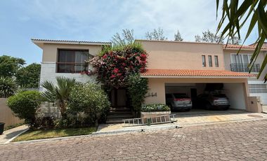 Casa en VENTA colindante a fairway del hoyo 10, Fracc. Club de Golf Villa Rica