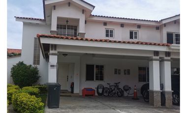 Casa en venta en Quintas de Versalles - Versalles (JS)