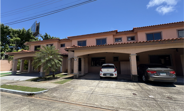 CASA EN VENTA PH VERSALLES 1 - REMATE BANCARIO - $240,000USD