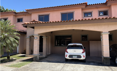 CASA EN VENTA PH VERSALLES 1 - REMATE BANCARIO - $240,000USD