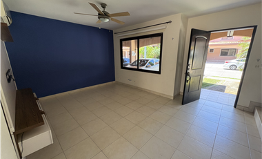 CASA EN VENTA PH VERSALLES 1 - REMATE BANCARIO - $240,000USD