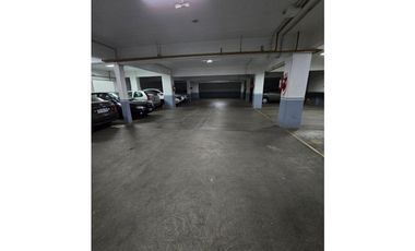 Departamento 3 amb con Balcon y Cochera (Alberti 2600)