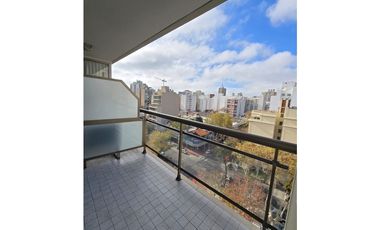 Departamento 3 amb con Balcon y Cochera (Alberti 2600)