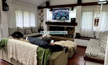 AT75. ICHO CRUZ. GRAN CASA FRENTE AL RIO (6/8PAX)