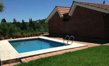 AT75. ICHO CRUZ. GRAN CASA FRENTE AL RIO (6/8PAX)