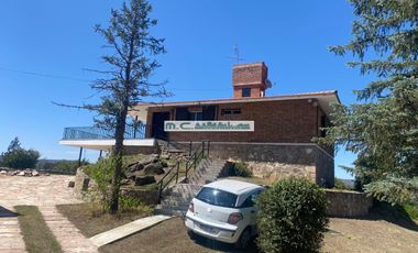 AT150. TALA HUASI. Hermosa casa en zona alta con vista a 360° (7PAX)