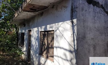 Casa en venta de 2 dormitorios c/ cochera en El Palomar