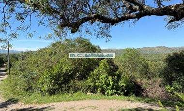 LE173. CUESTA BLANCA. LOTE 2304 mt2.