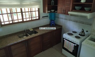 V184. MAYU SUMAJ. CASA 3 DORM. (1 EN SUITE) B° CERRADO C/ PILETA Y QUINCHO.