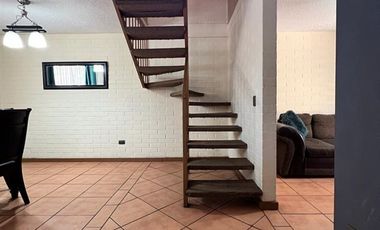 Casa en Arriendo en Map - Se Arrienda Bella Casa 4H,3B,en seguro barrio de Quilicura