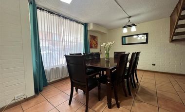 Casa en Arriendo en Map - Se Arrienda Bella Casa 4H,3B,en seguro barrio de Quilicura